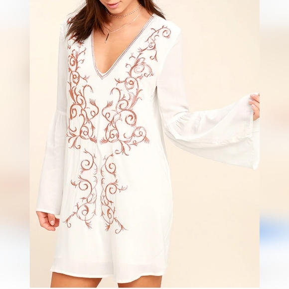 Lulus Beauty and the Beach Ivory Embroidered Dress Size Small - Picture 1 of 13